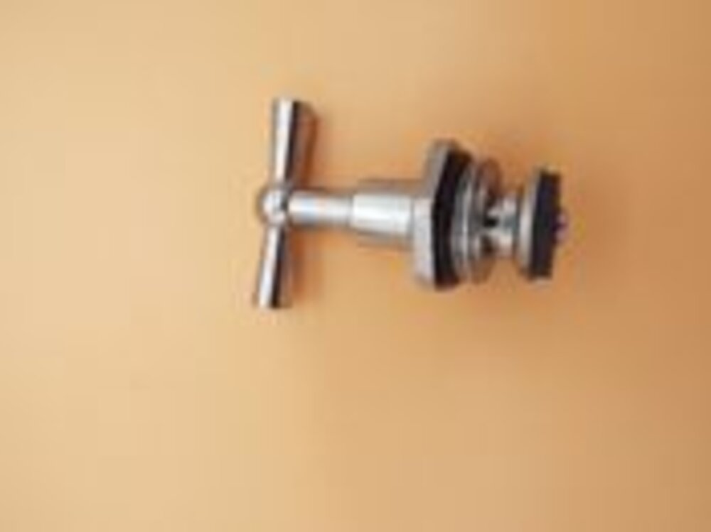 Ventiloberteil mit Knebel Ventiloberteil mit Knebel